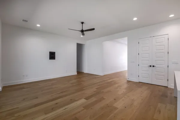 $5,500 | 8302 Kromer Street, Austin, TX 78757