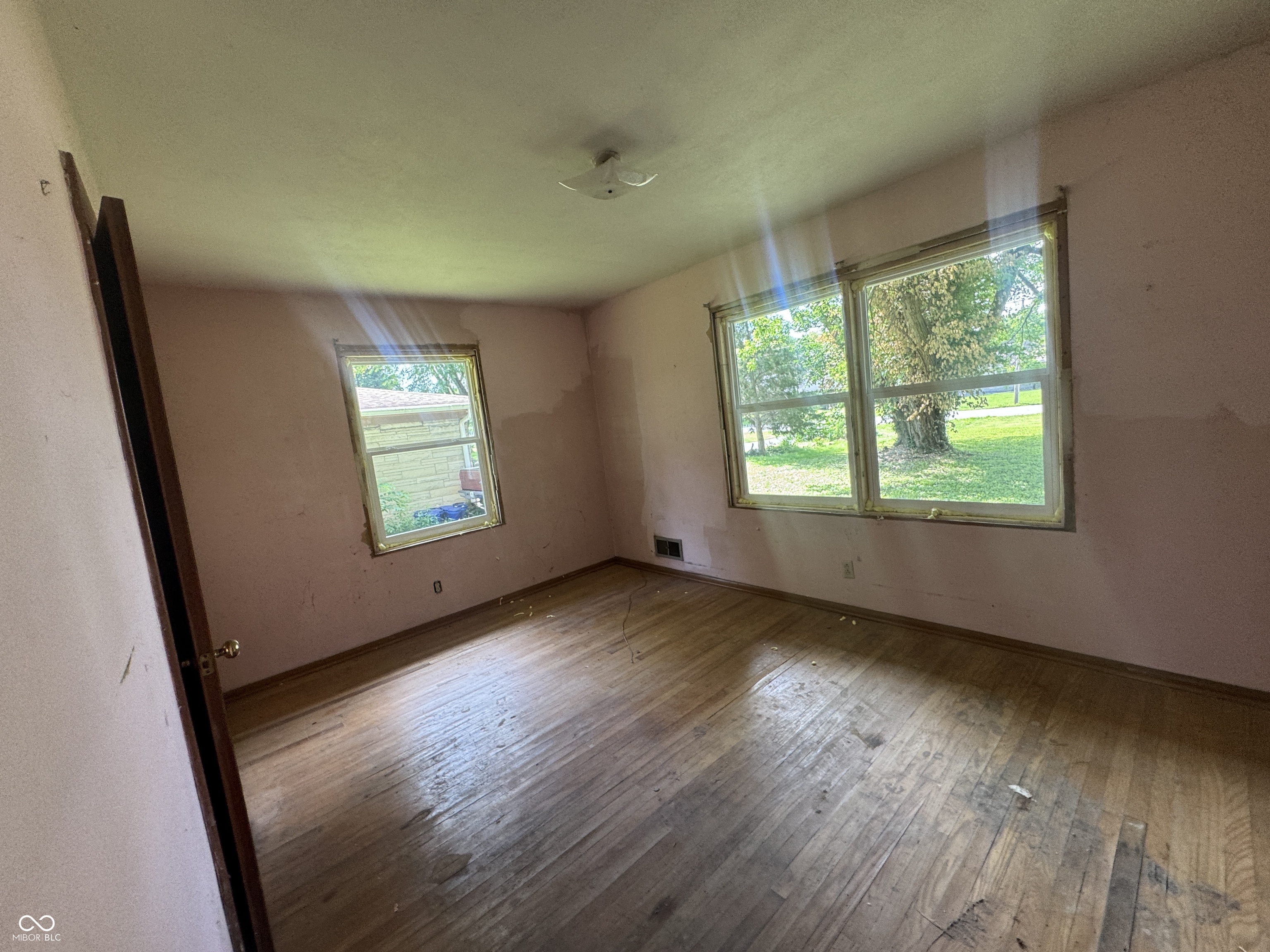 2324 East Thompson Road Indianapolis, IN 46227 - Photo 6 of 12