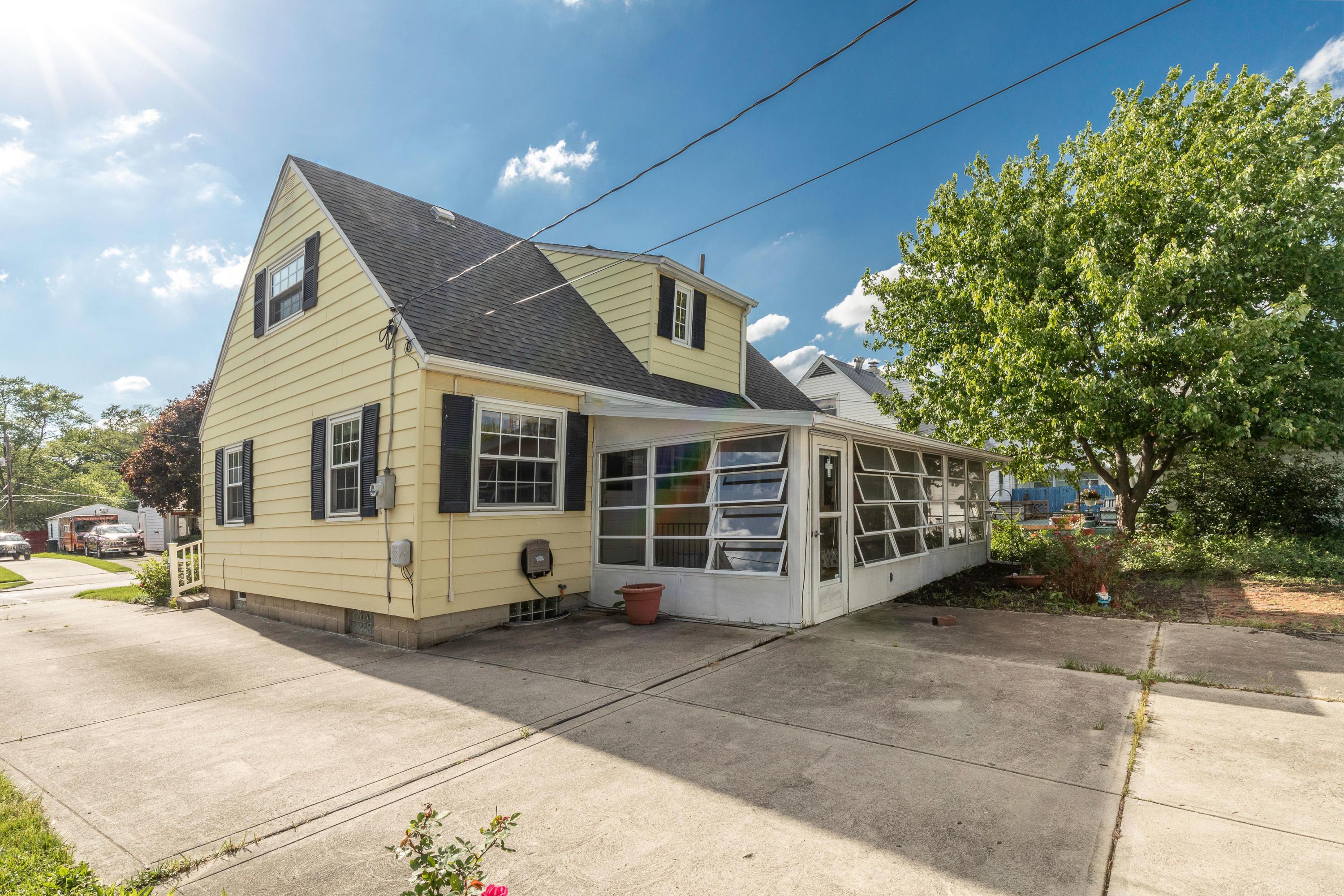 180 Deerfield Road Columbus, OH 43228 - Photo 7 of 38 Gallery Image 7