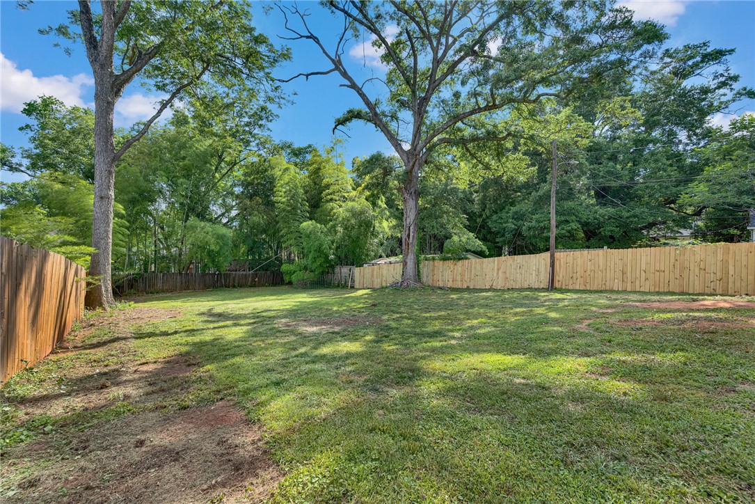 1020 Elizabeth Street Anderson, SC 29624 - Photo 19 of 22 A spacious, naturally illuminated yard surrounded by newly installed privacy fencing.