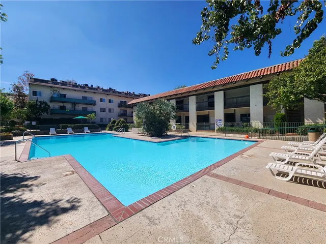 $2,895 | 5460 White Oak Avenue, Unit H106, Encino, CA 91316