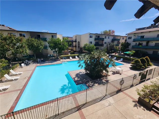 $2,895 | 5460 White Oak Avenue, Unit H106, Encino, CA 91316