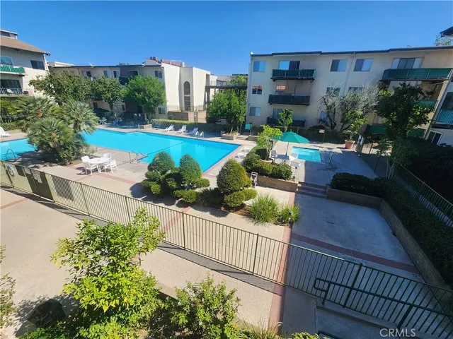 $2,895 | 5460 White Oak Avenue, Unit H106, Encino, CA 91316