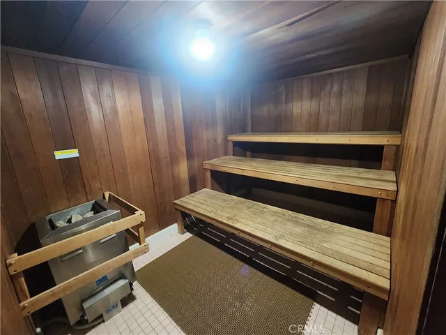 $2,895 | 5460 White Oak Avenue, Unit H106, Encino, CA 91316