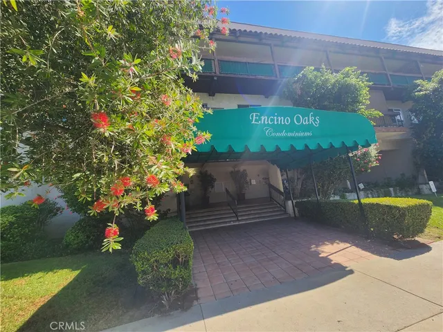 $2,895 | 5460 White Oak Avenue, Unit H106, Encino, CA 91316