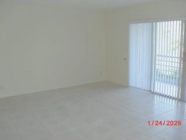 $2,200 | 1000 Northeast 14th Avenue, Unit 503, Hallandale Beach, FL 33009