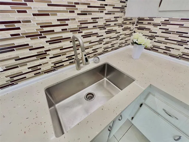 $2,200 | 1000 Northeast 14th Avenue, Unit 503, Hallandale Beach, FL 33009