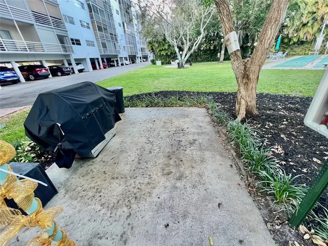 $2,200 | 1000 Northeast 14th Avenue, Unit 503, Hallandale Beach, FL 33009