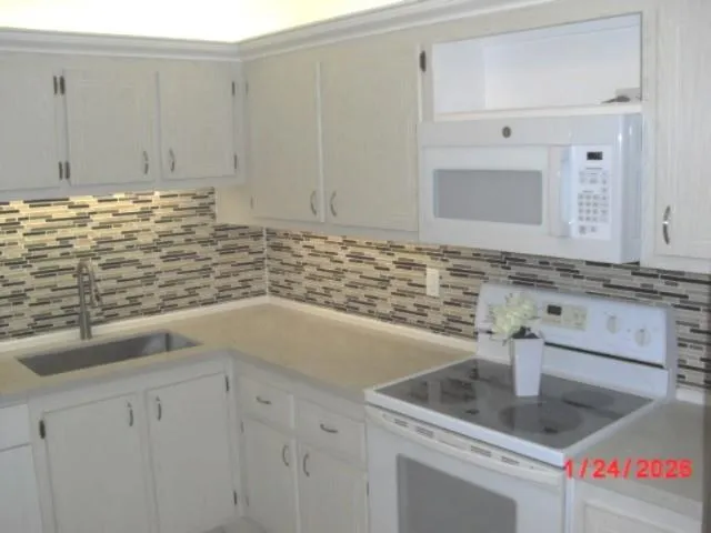 $2,200 | 1000 Northeast 14th Avenue, Unit 503, Hallandale Beach, FL 33009