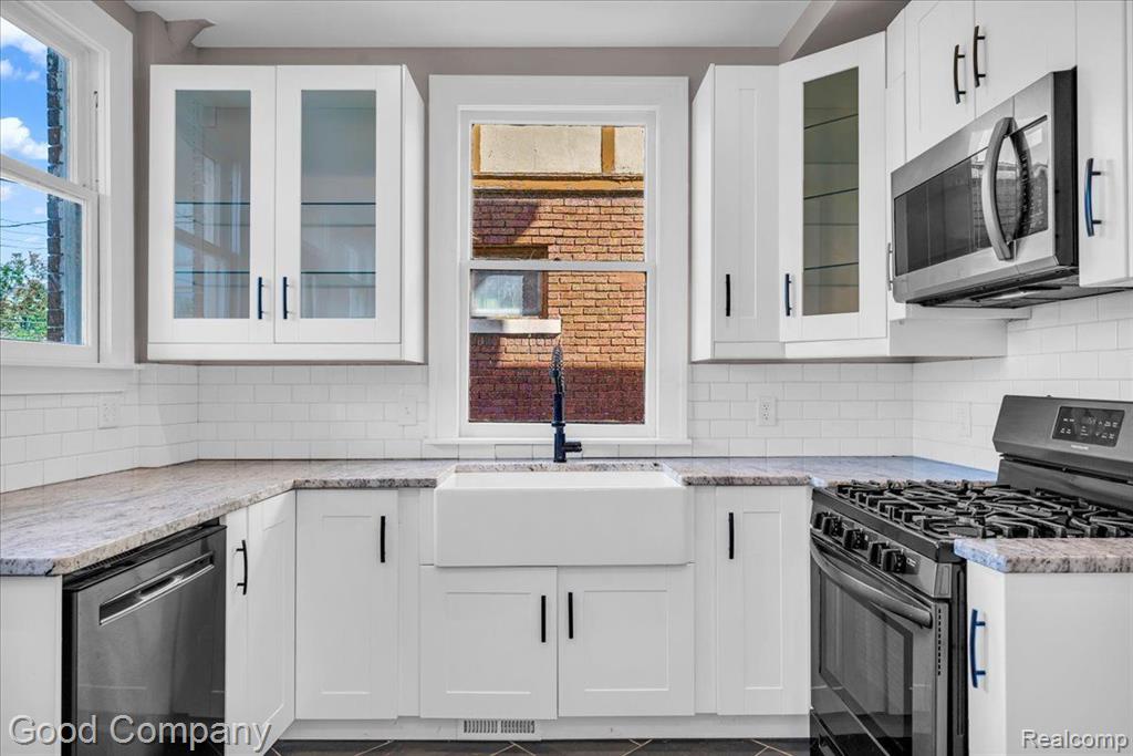 1188 Atkinson Street Detroit, MI 48202 - Photo 10 of 45 Gallery Image 10