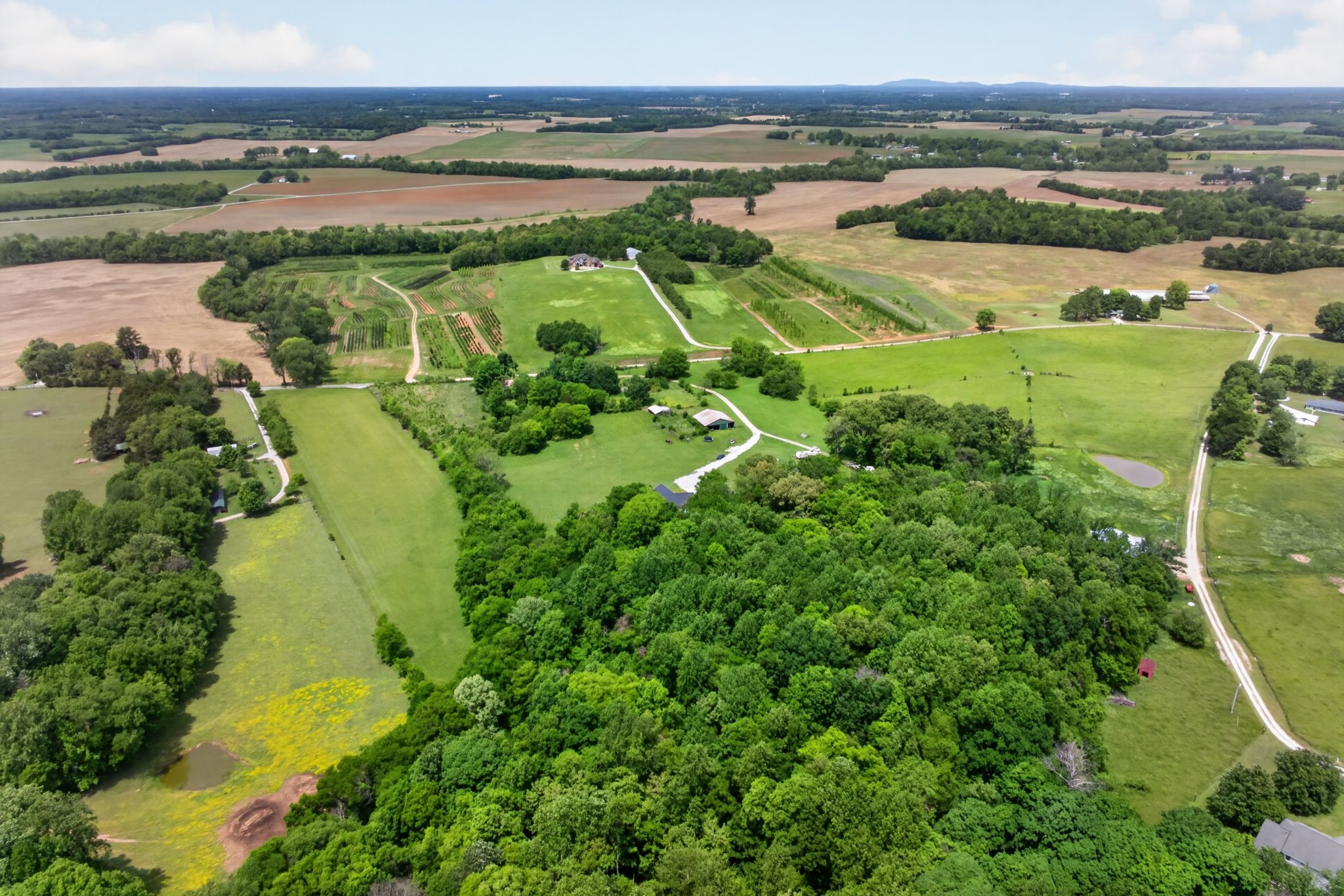 1288 Hills Trace Road Morrison, TN 37357 - Photo 51 of 57 an aerial view of ocean with residential house and lake view
