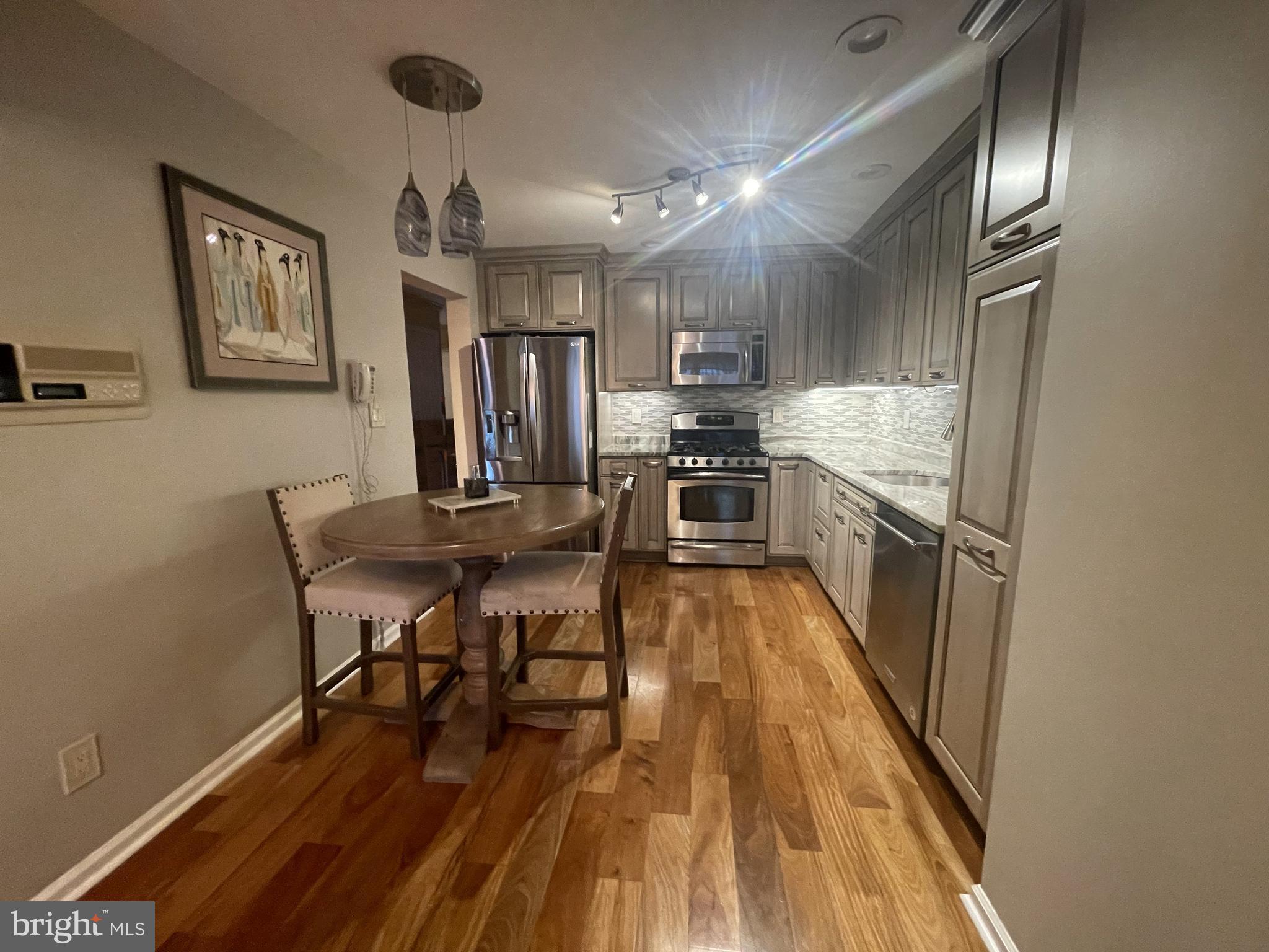 1641 Covington Road Yardley, PA 19067 - Photo 4 of 34