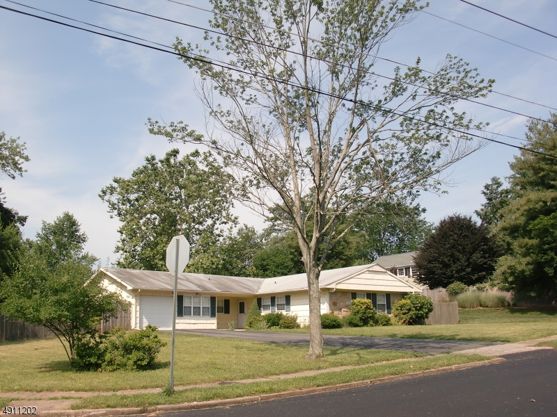 1 Tripplet Road Somerset, NJ 08873 - Photo 2 of 18