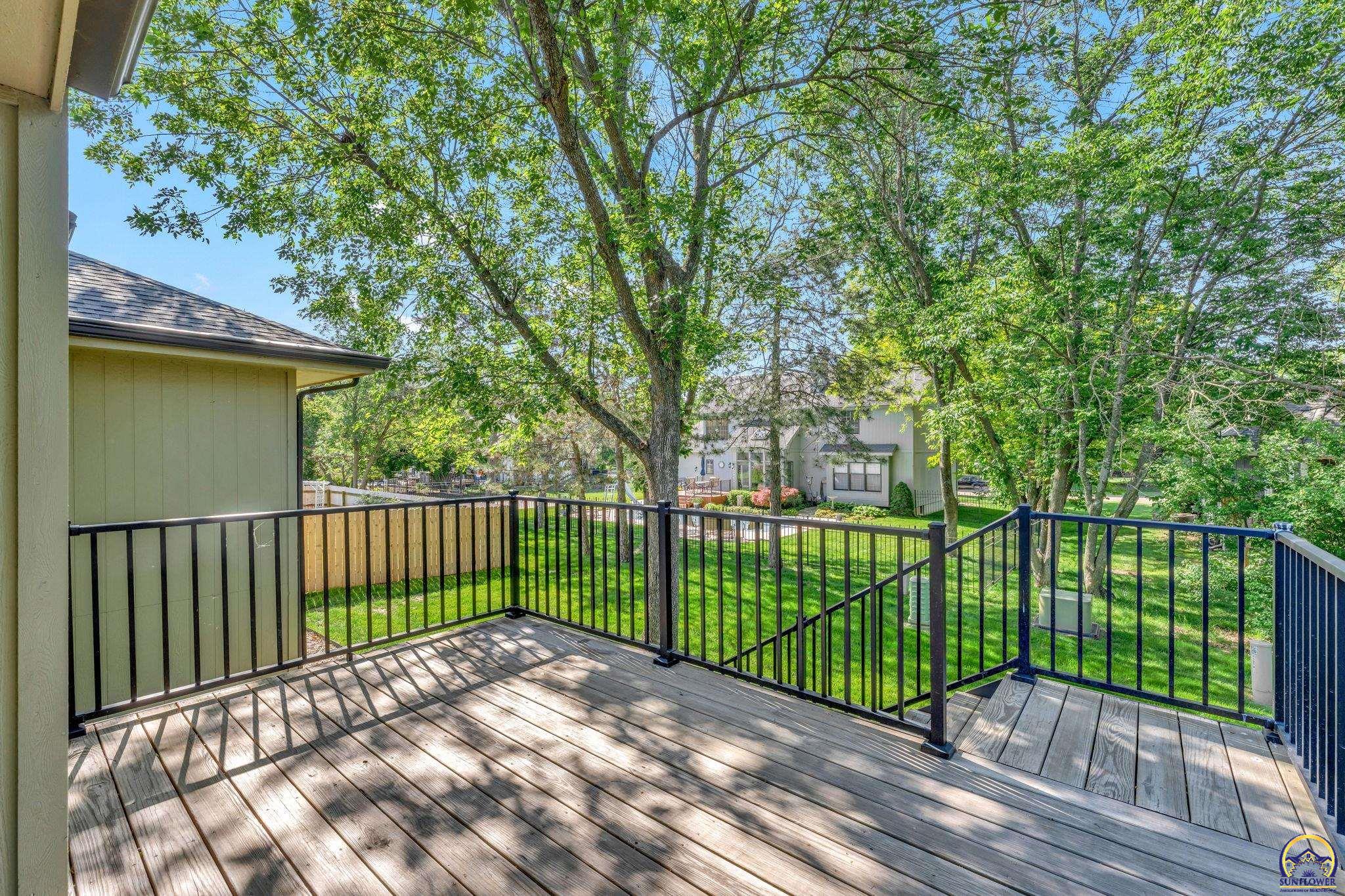 5973 Southwest 31st Street Topeka, KS 66614 - Photo 12 of 38