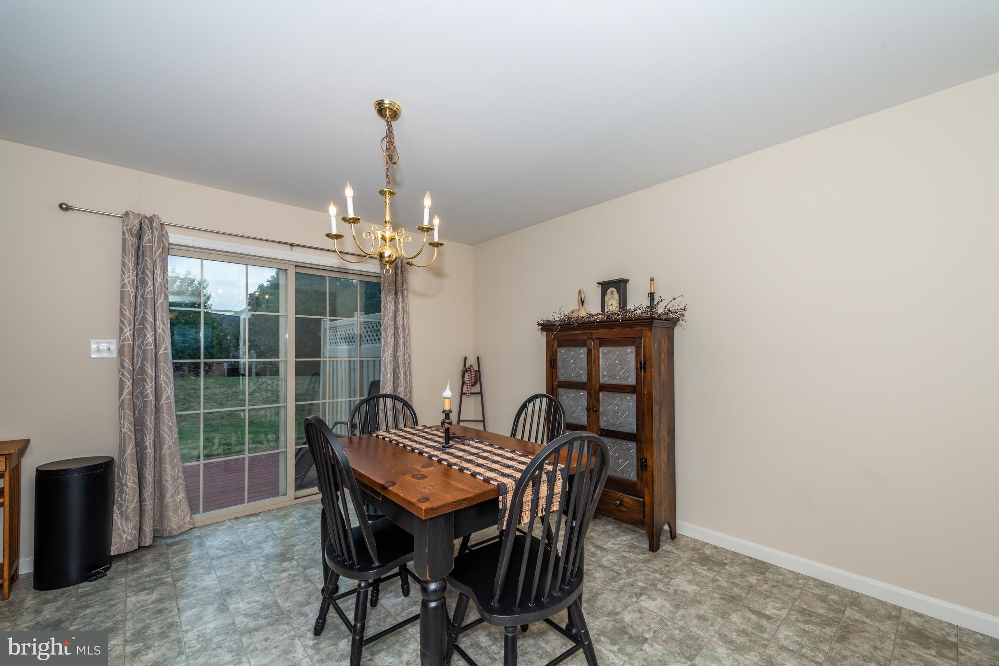 723 Skywalk Lane Lancaster, PA 17601 - Photo 11 of 23 V3