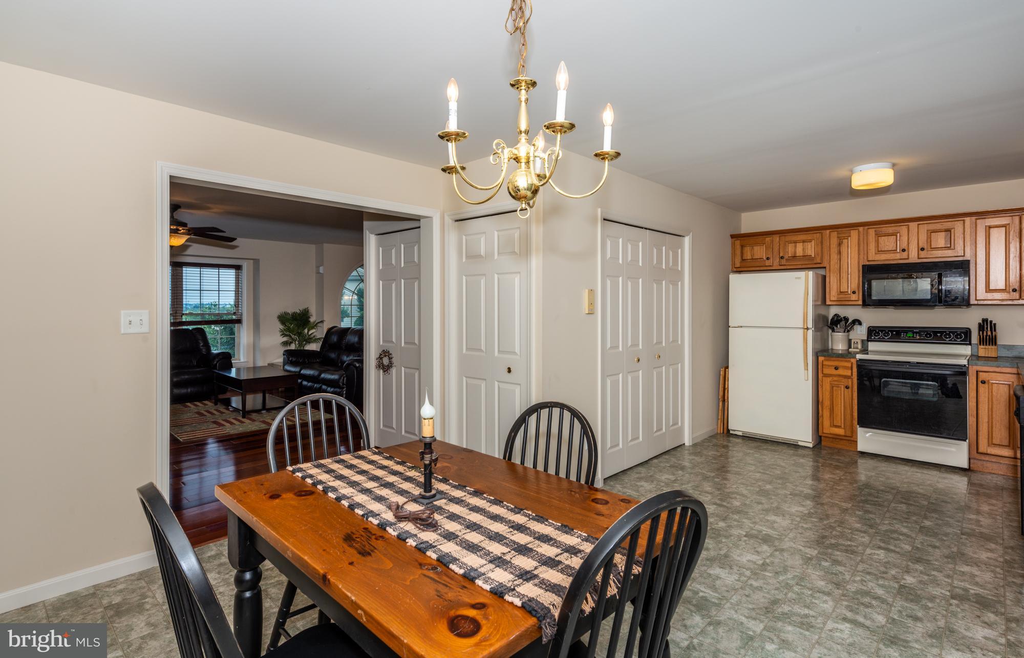 723 Skywalk Lane Lancaster, PA 17601 - Photo 13 of 23 V2