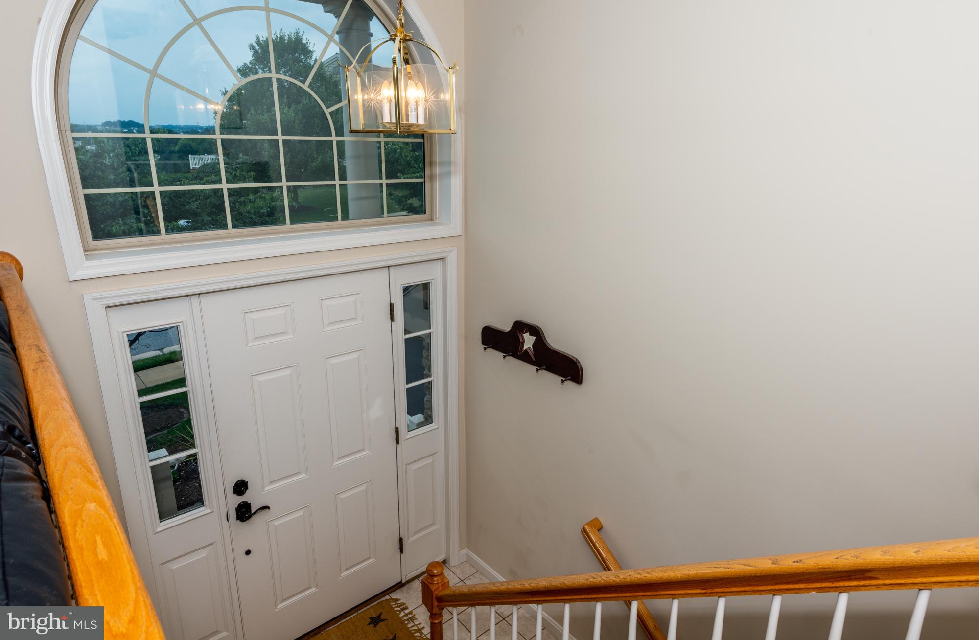 723 Skywalk Lane Lancaster, PA 17601 - Photo 5 of 23 Foyer