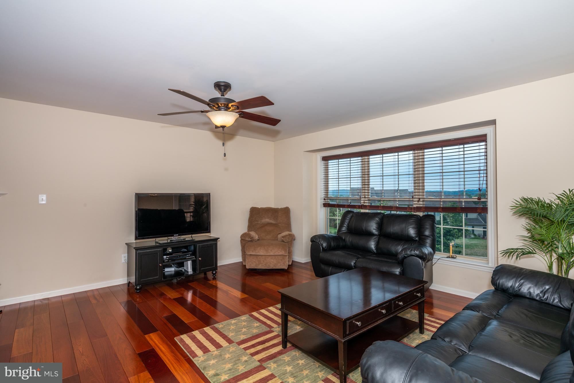 723 Skywalk Lane Lancaster, PA 17601 - Photo 8 of 23 V3