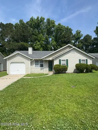 $1,500 | 2910 Norbrick Street, Midway Park, NC 28544