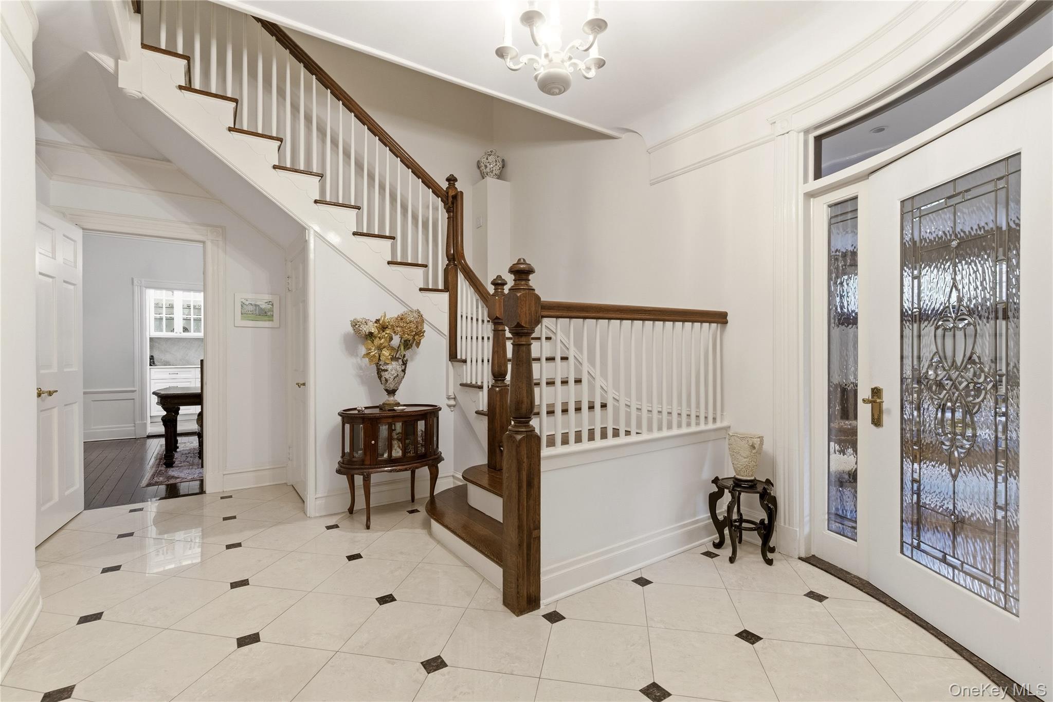 89 Duck Pond Road Glen Cove, NY 11542 - Photo 4 of 37 a view of entryway livingroom and hall