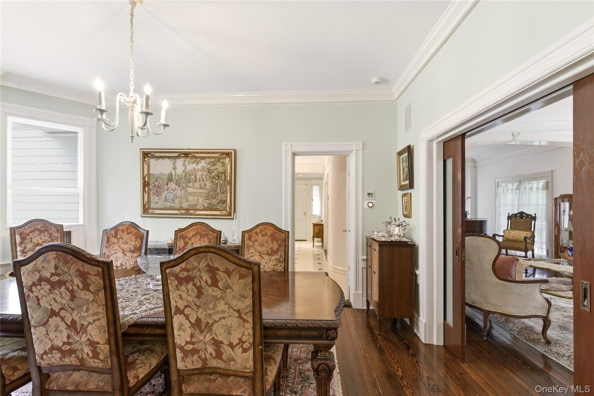 89 Duck Pond Road Glen Cove, NY 11542 - Photo 10 of 37 a view of a livingroom and dining room