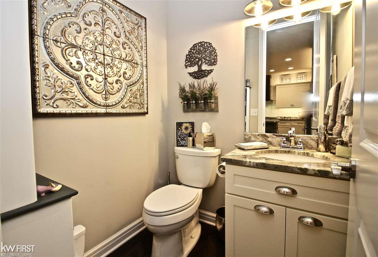 4240 Oak Arbor Drive Rochester, MI 48306 - Photo 5 of 37