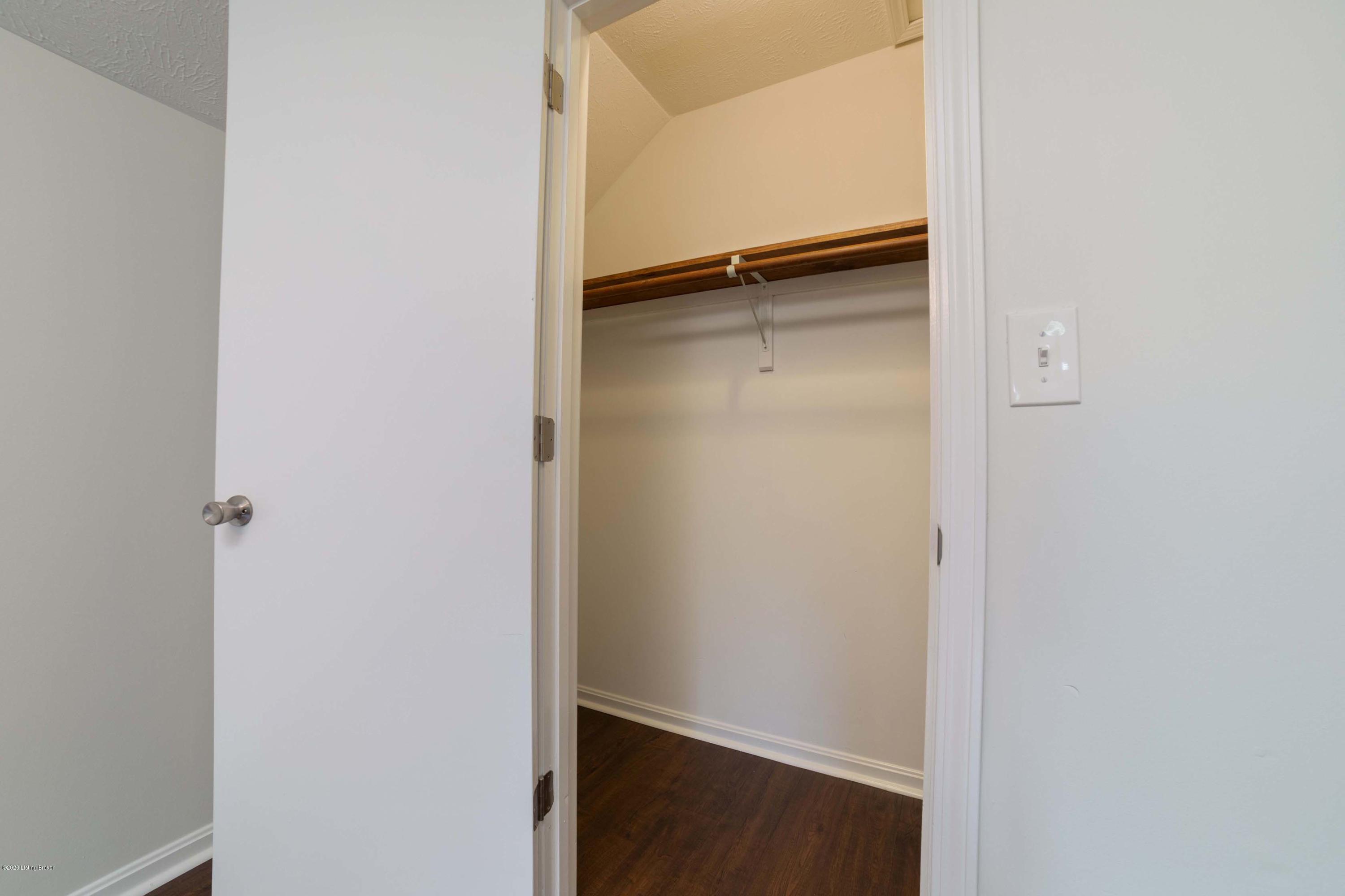 2808 Wareham Road Louisville, KY 40242 - Photo 46 of 70 Wareham046