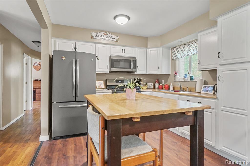 5014 Oak Hill Road Clarkston, MI 48348 - Photo 10 of 29