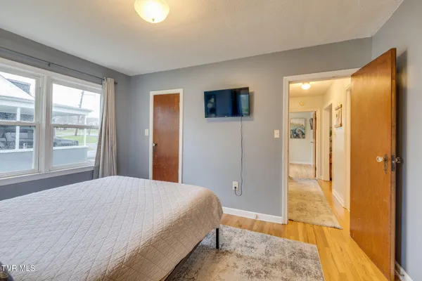 $365,000 | 1326 Valley Drive, Unit 8, Bristol, TN 37620