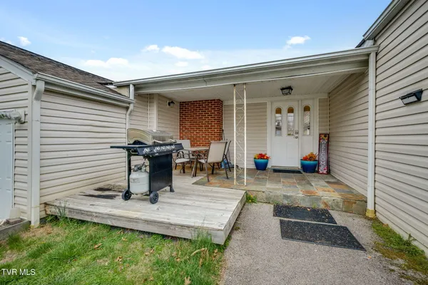 $365,000 | 1326 Valley Drive, Unit 8, Bristol, TN 37620