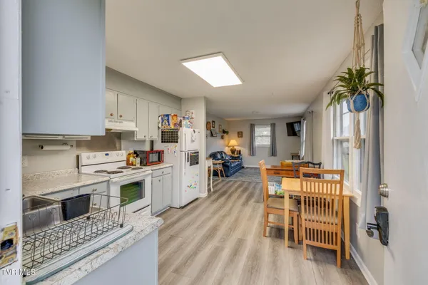 $365,000 | 1326 Valley Drive, Unit 8, Bristol, TN 37620