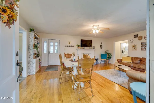 $365,000 | 1326 Valley Drive, Unit 8, Bristol, TN 37620