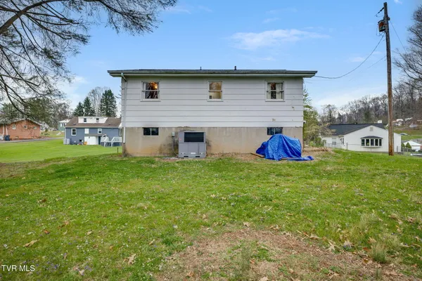 $365,000 | 1326 Valley Drive, Unit 8, Bristol, TN 37620