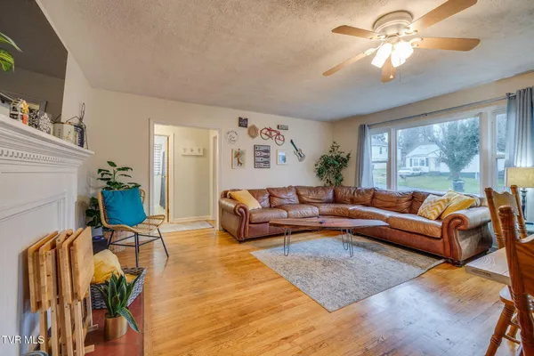 $365,000 | 1326 Valley Drive, Unit 8, Bristol, TN 37620