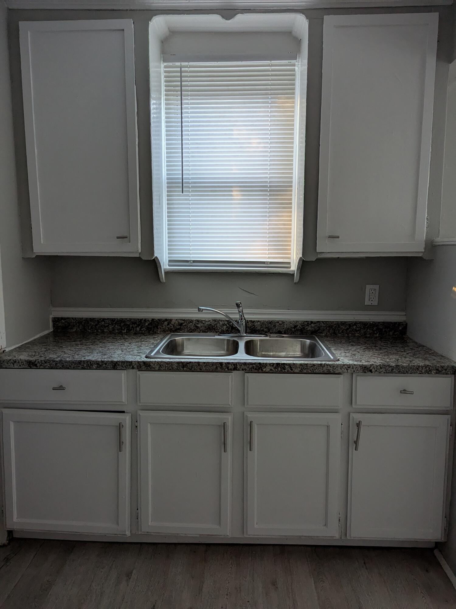 9994 Vaughan Street Detroit, MI 48228 - Photo 2 of 8 PXL_20241108_130002973 (1)
