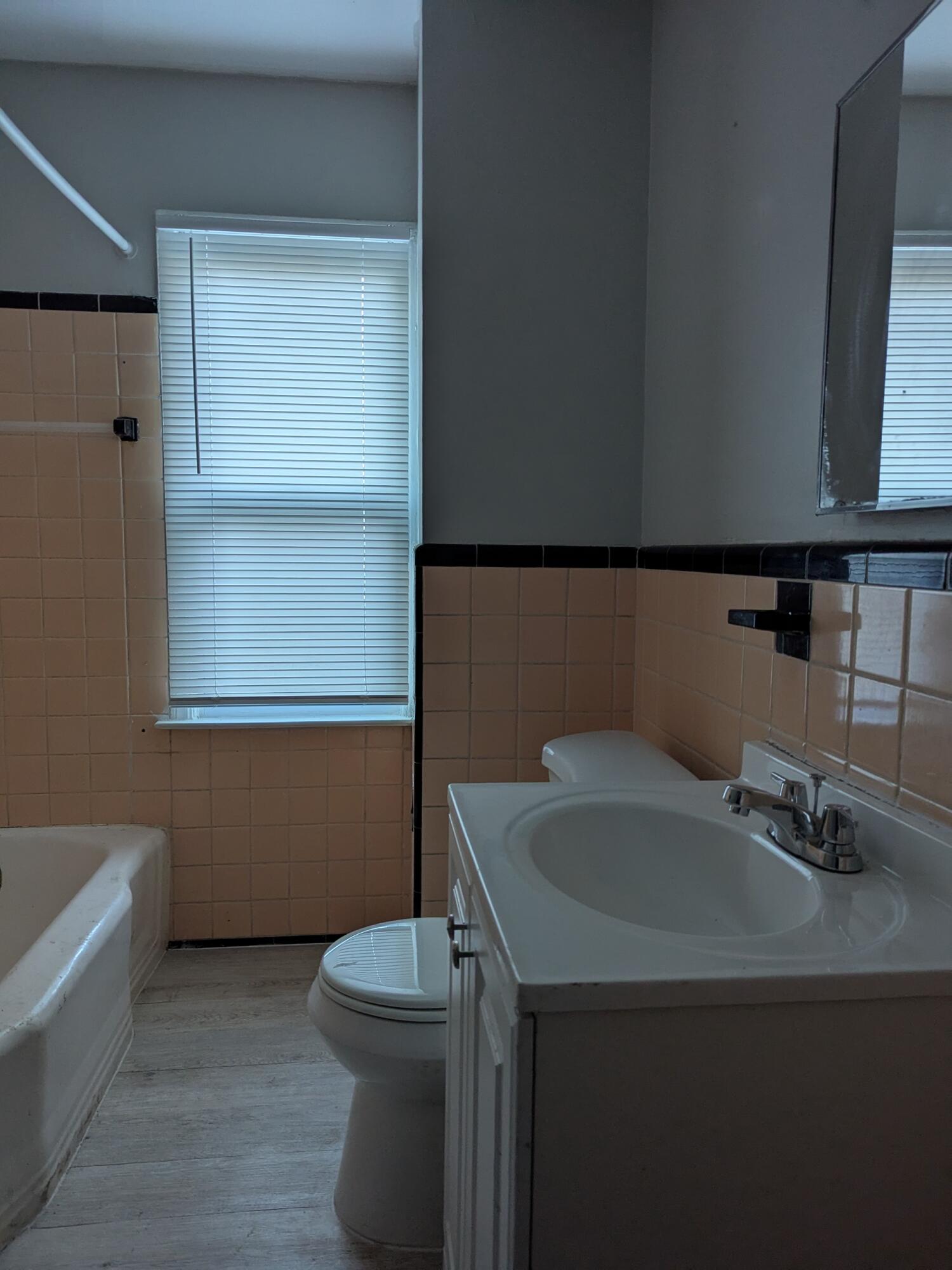 9994 Vaughan Street Detroit, MI 48228 - Photo 3 of 8 PXL_20241108_130219128 (1)