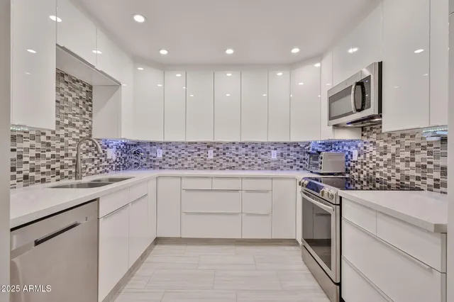 $260,000 | 17404 North 99th Avenue, Unit 232, Sun City, AZ 85373