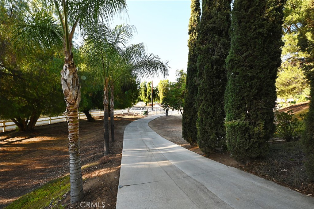 17371 Mockingbird Canyon Road Riverside, CA 92504 - Photo 71 of 73