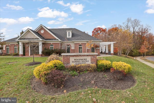 a view of a tennis court