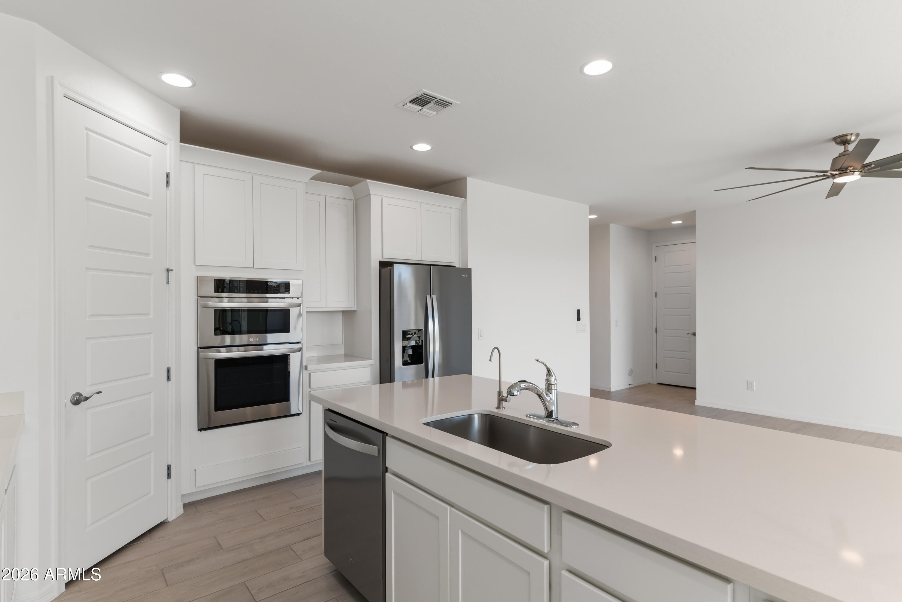 13411 West Rowel Road Peoria, AZ 85383 - Photo 4 of 36 23_13411 w rowel rd-23