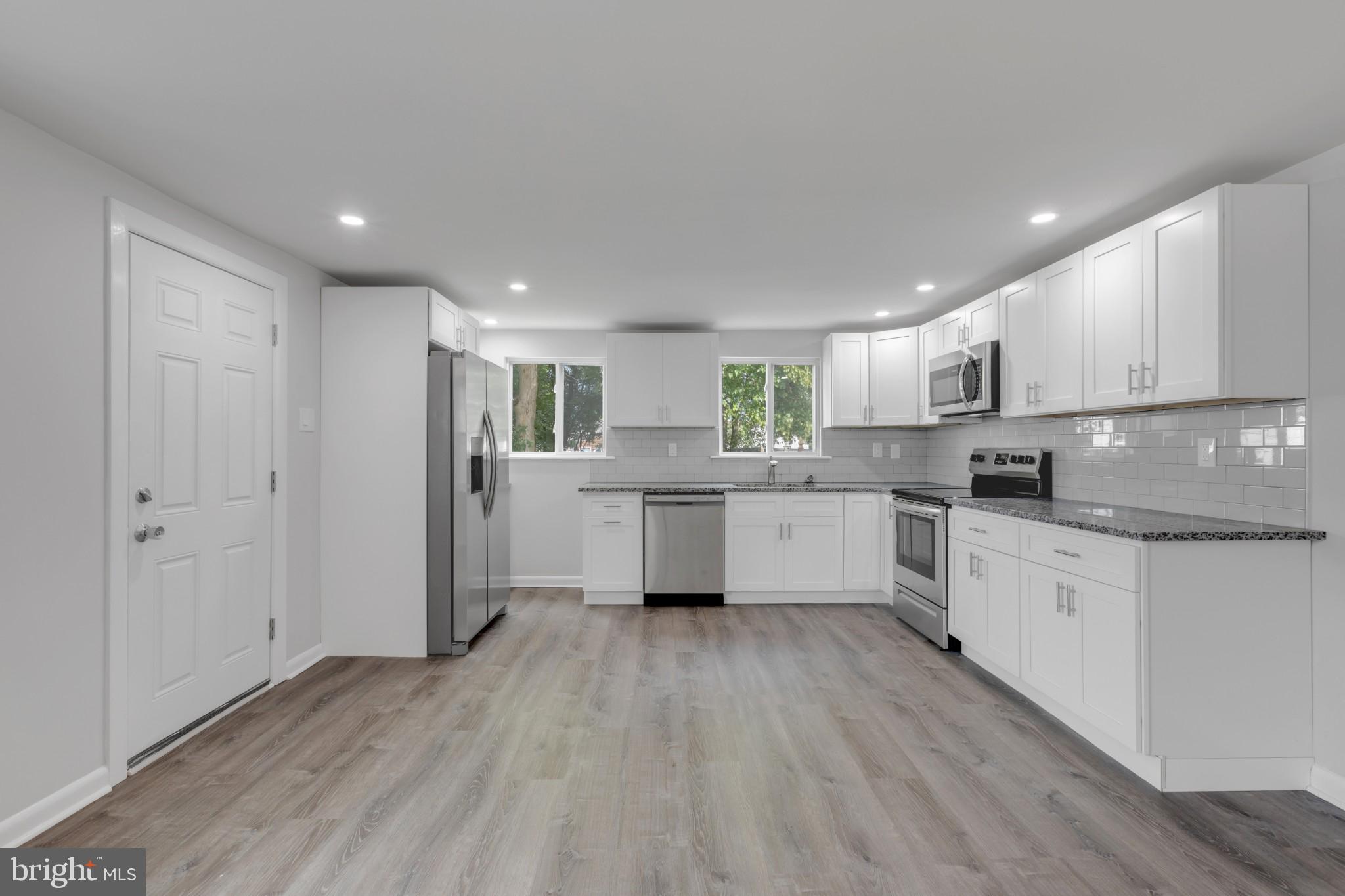 2211 Amosland Road Holmes, PA 19043 - Photo 8 of 27
