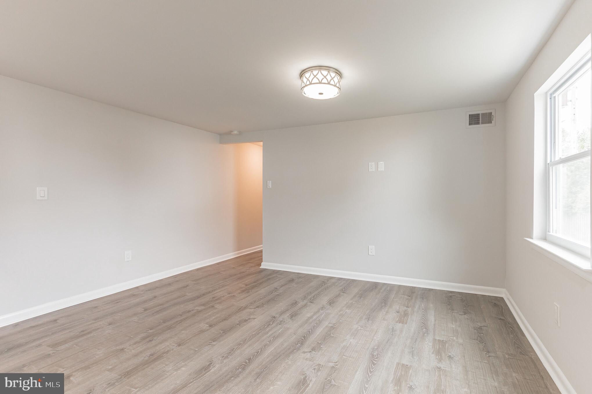 2211 Amosland Road Holmes, PA 19043 - Photo 10 of 27