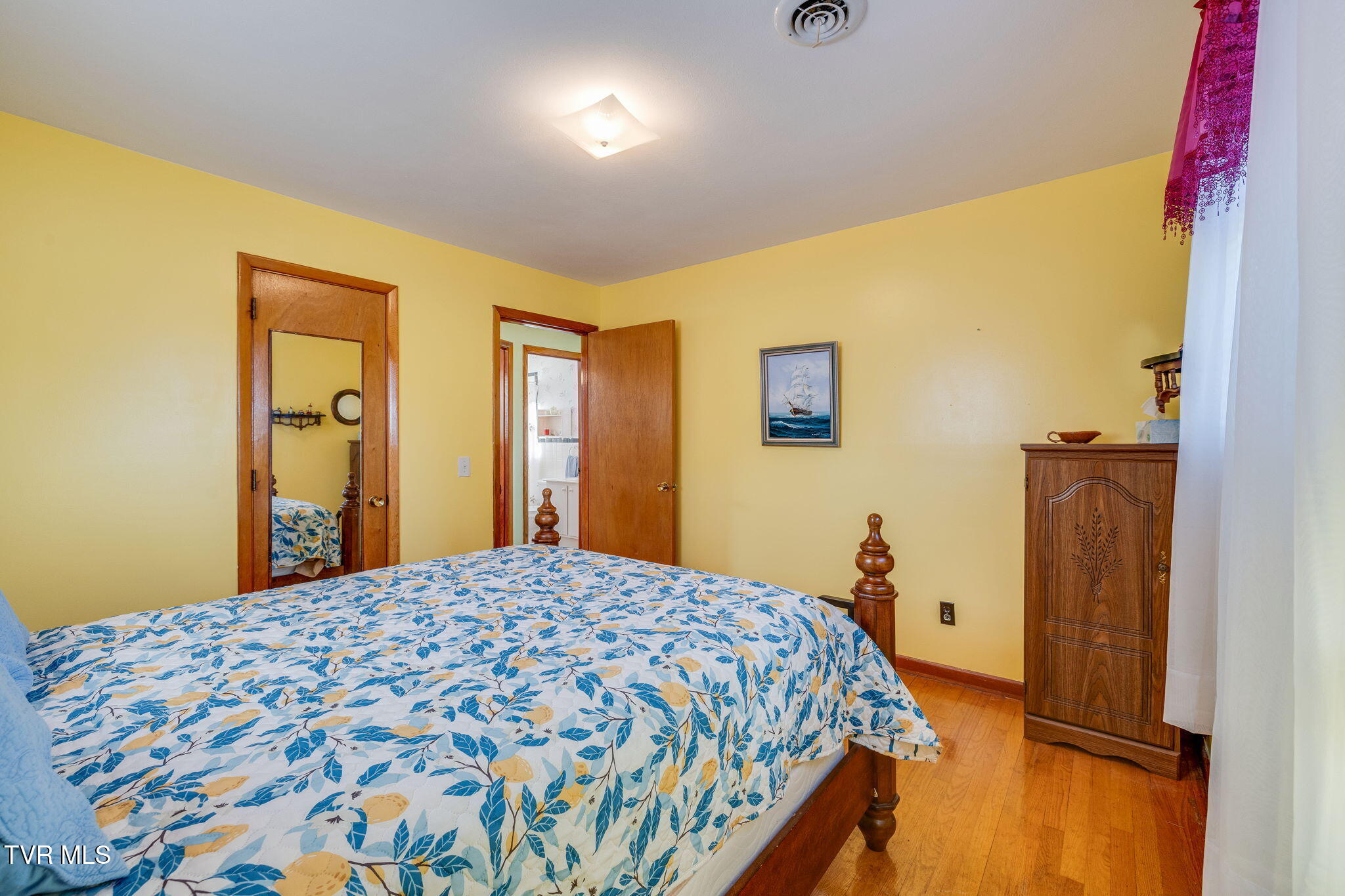1833 Jackson Hollow Road Kingsport, TN 37663 - Photo 14 of 38 013