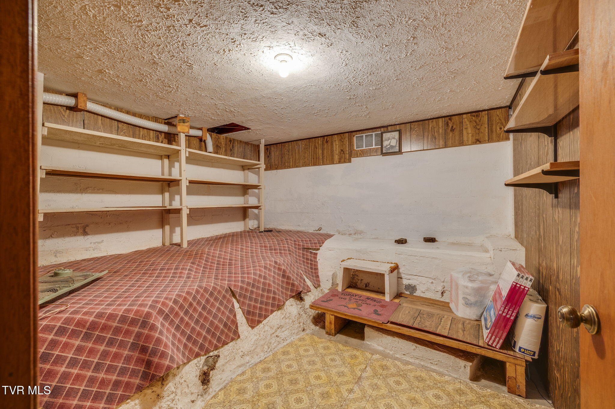 1833 Jackson Hollow Road Kingsport, TN 37663 - Photo 28 of 38 026