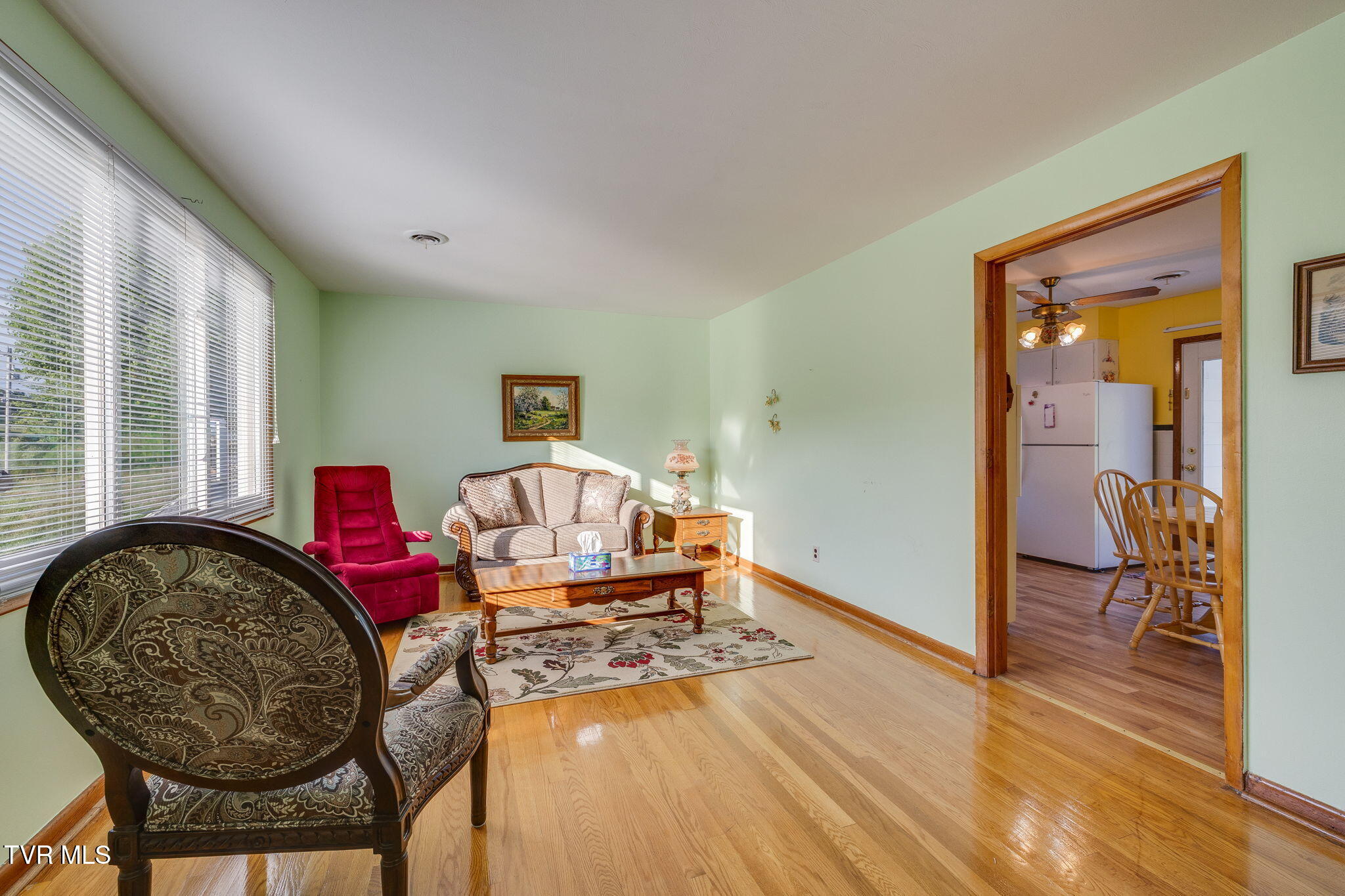 1833 Jackson Hollow Road Kingsport, TN 37663 - Photo 6 of 38 004