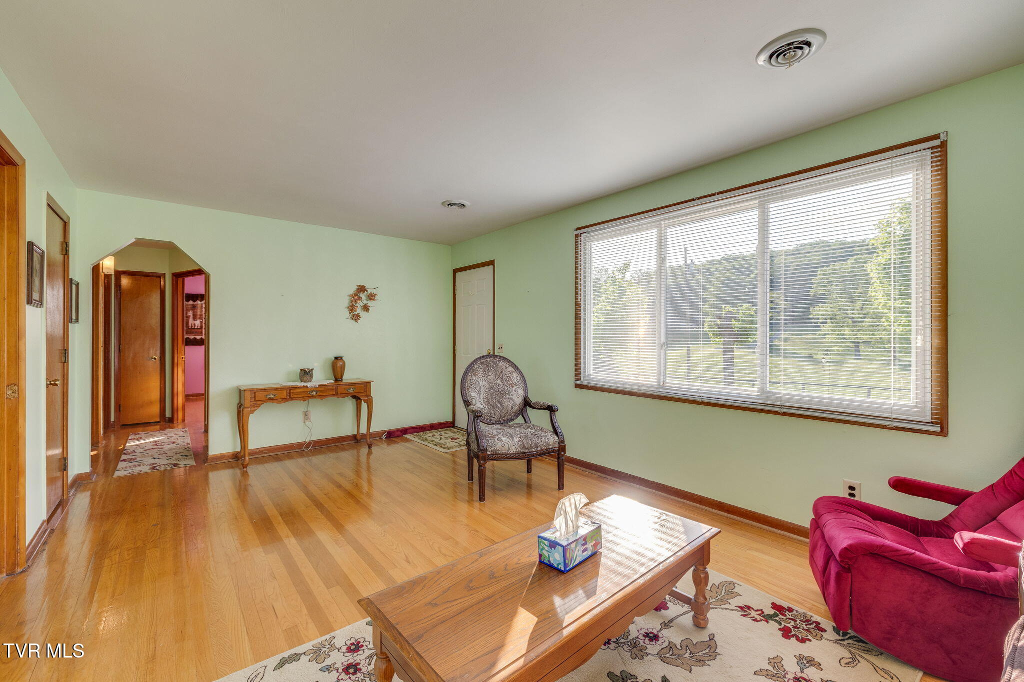1833 Jackson Hollow Road Kingsport, TN 37663 - Photo 7 of 38 006
