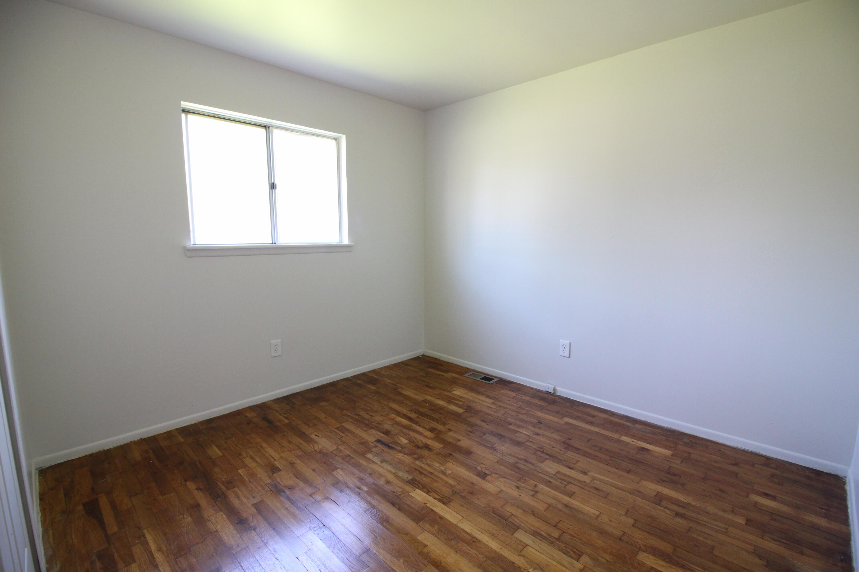 34740 Beaconsfield Street Clinton Township, MI 48035 - Photo 4 of 8 IMG_0813