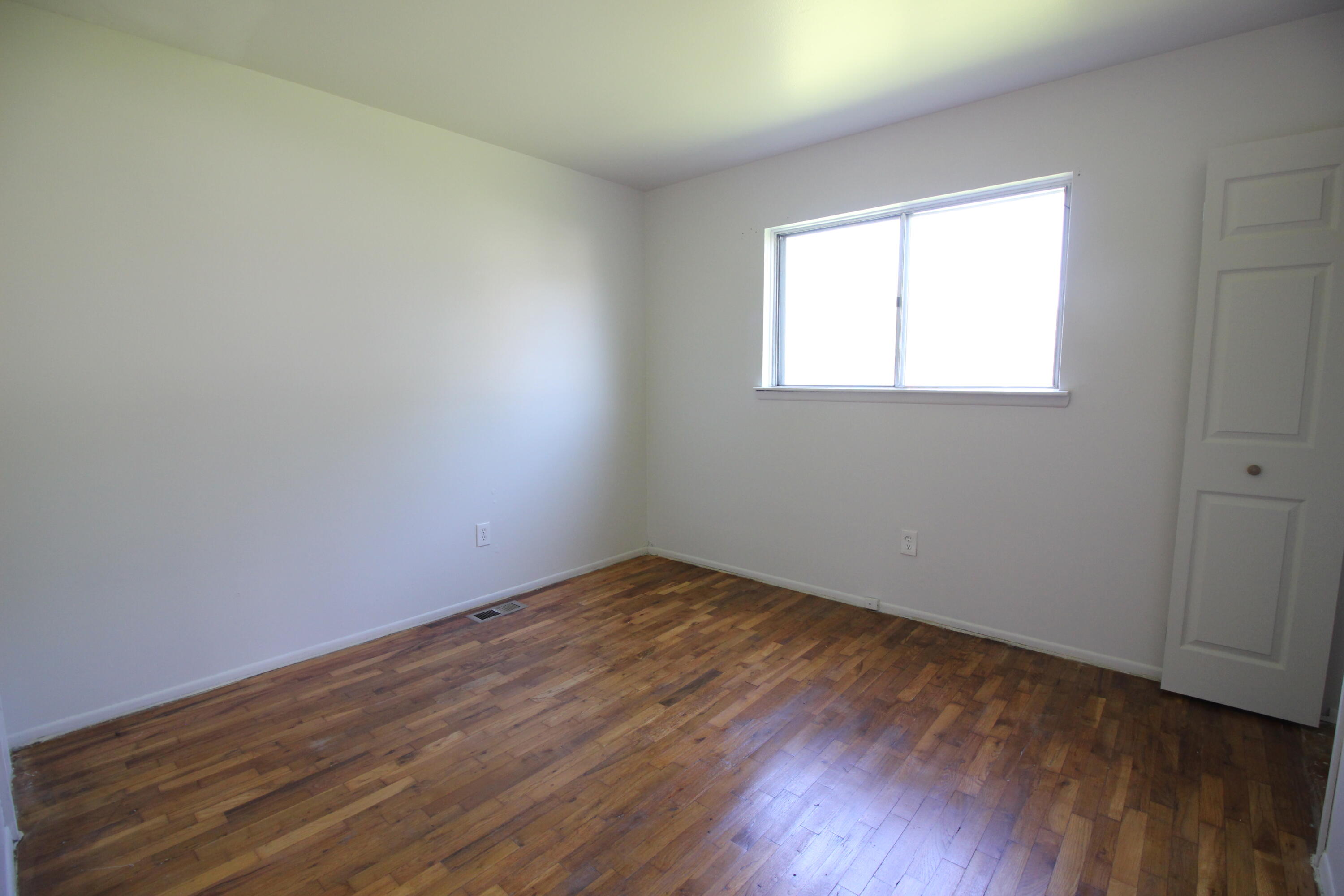 34740 Beaconsfield Street Clinton Township, MI 48035 - Photo 5 of 8 IMG_0814