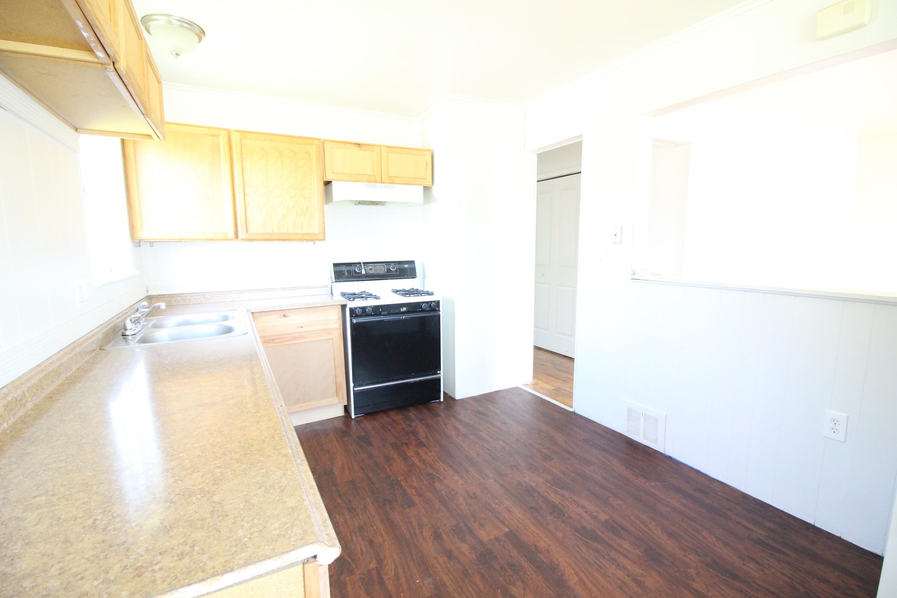 34740 Beaconsfield Street Clinton Township, MI 48035 - Photo 7 of 8 IMG_0822