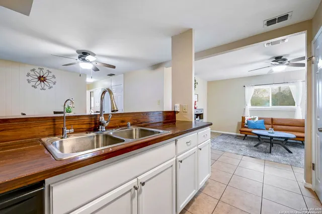 $229,000 | 117 Lost Forest Street, Live Oak, TX 78233